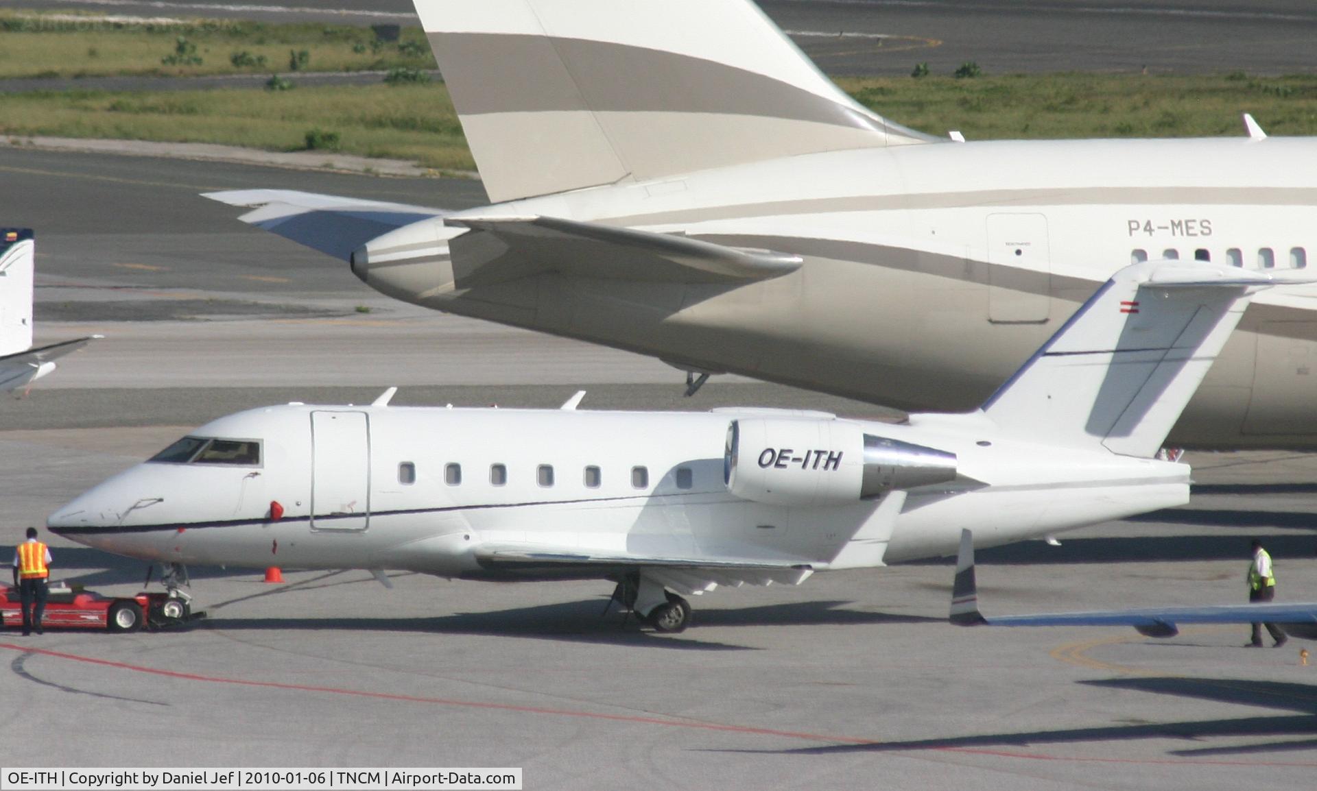 OE-ITH, 2005 Bombardier Challenger 604 (CL-600-2B16) C/N 5636, OE-ITH park on the main ramp