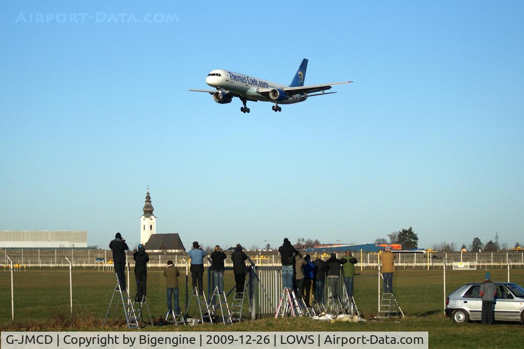 G-JMCD, 2000 Boeing 757-25F C/N 30757, Thomas Cook