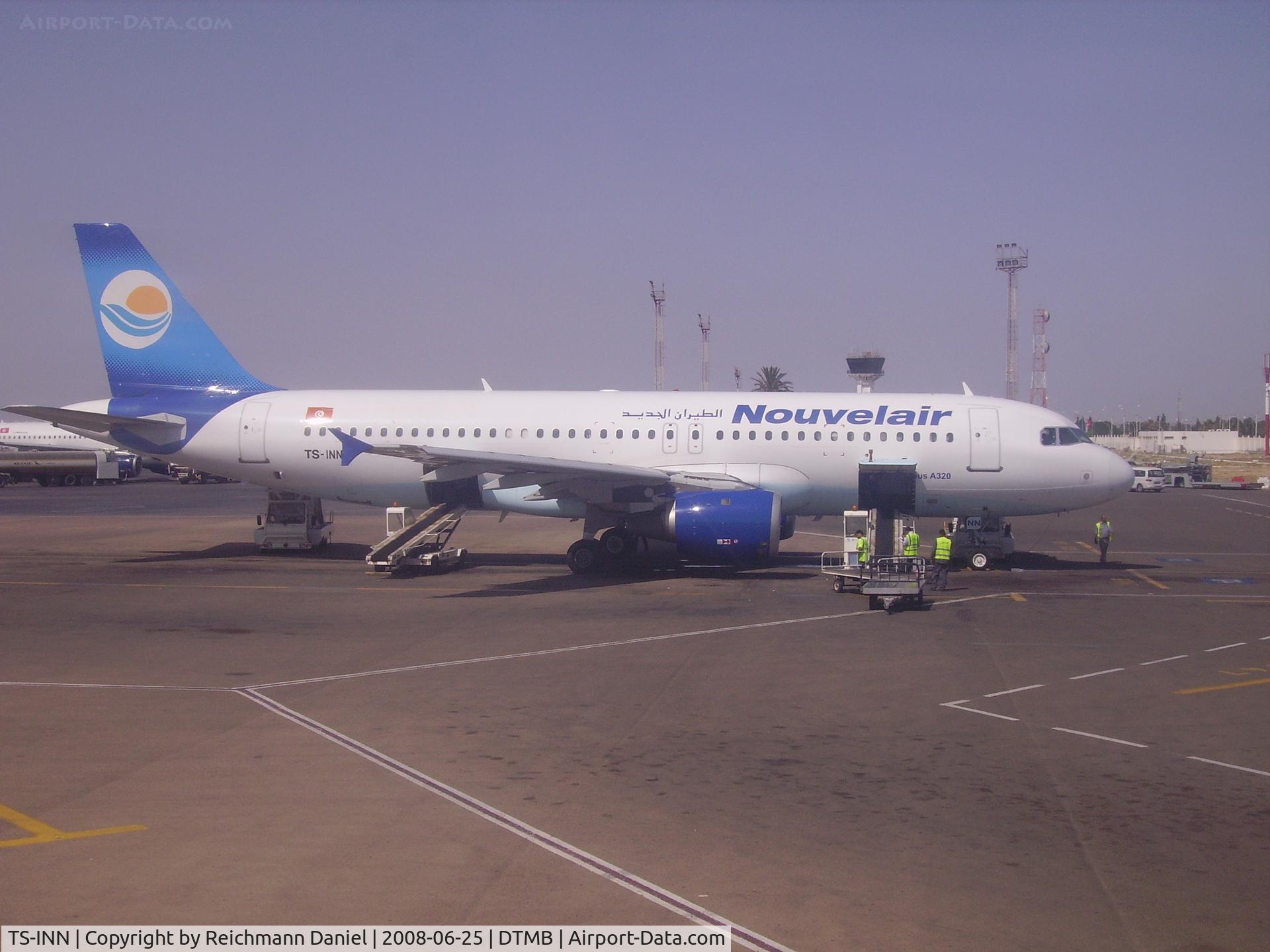 TS-INN, 1998 Airbus A320-212 C/N 793, Stil in Thomas Cook basic colours