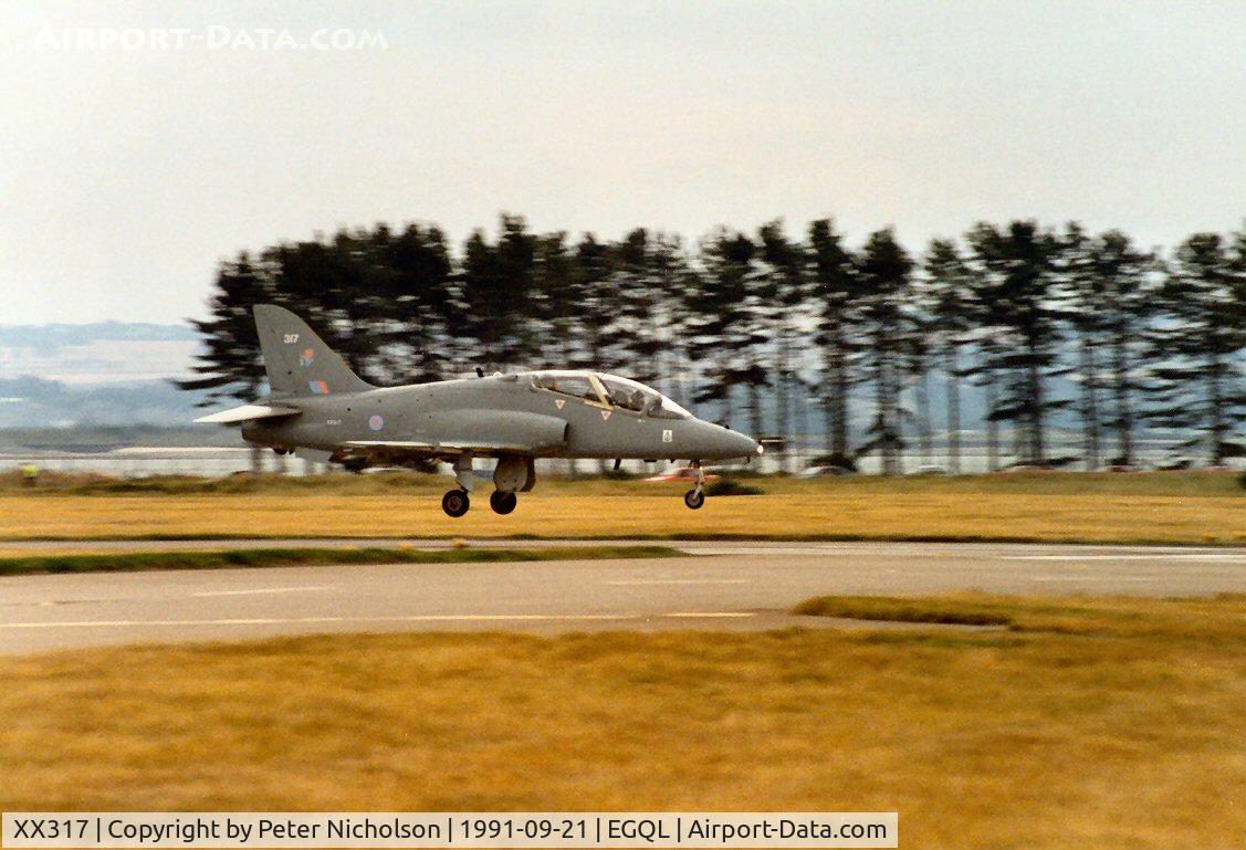 XX317, 1980 Hawker Siddeley Hawk T.1A C/N 159/312142, Hawk T.1A of 234 Squadron landing at the 1991 Leuchars Airshow.