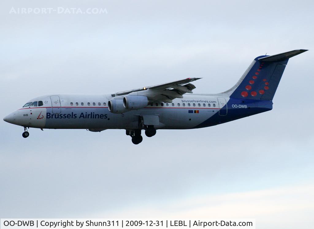 OO-DWB, 1997 British Aerospace Avro 146-RJ100 C/N E3315, Landing rwy 25R