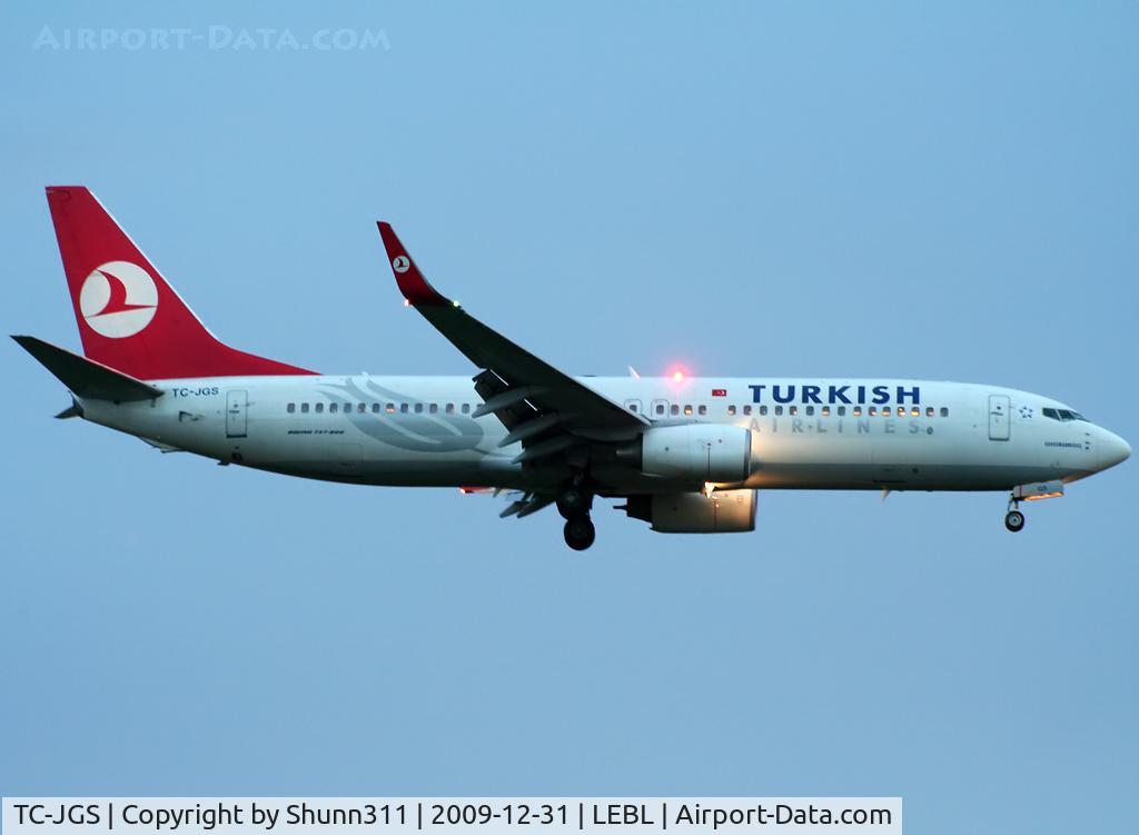 TC-JGS, 2006 Boeing 737-8F2 C/N 34416, Landing rwy 25R