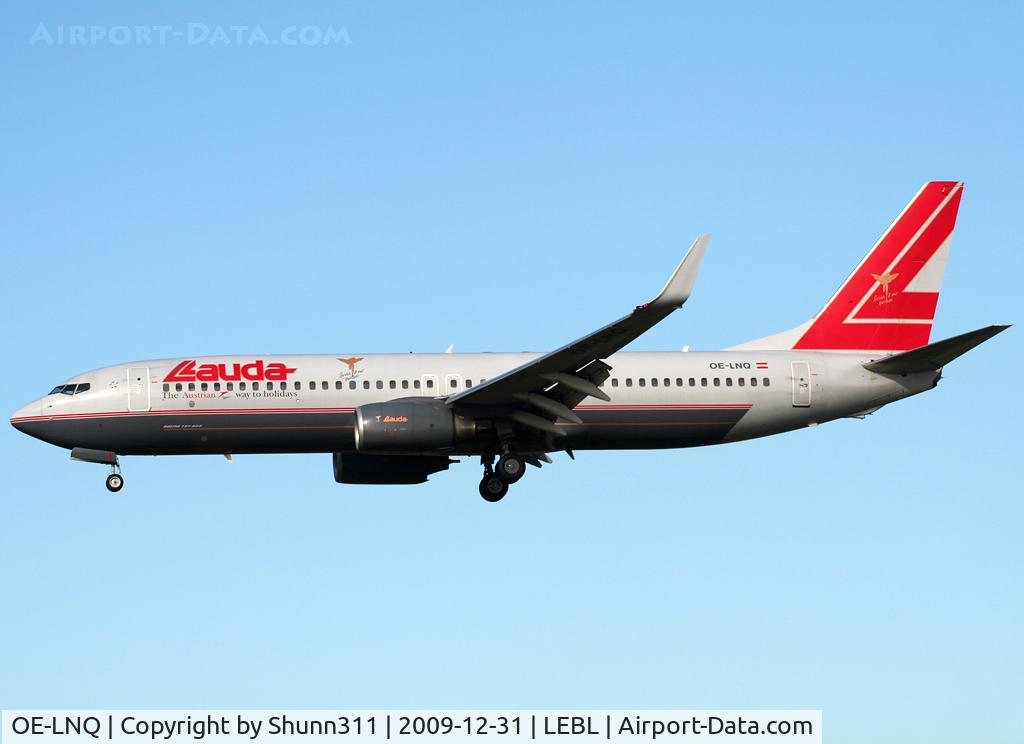 OE-LNQ, 2003 Boeing 737-8Z9 C/N 30421, Landing rwy 25R