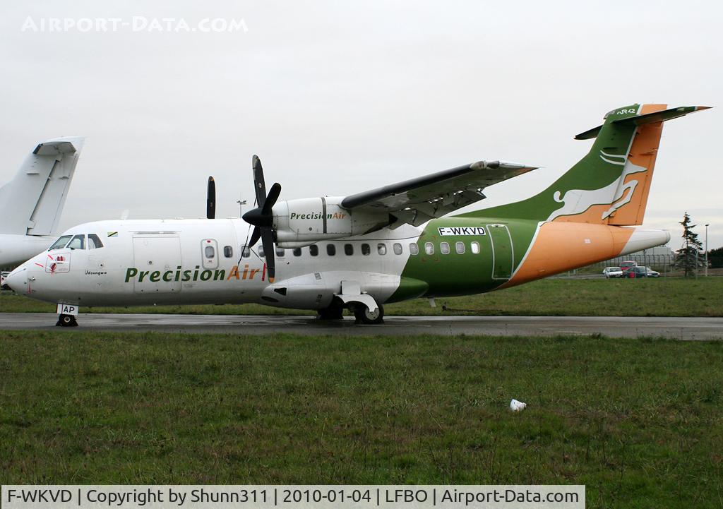 F-WKVD, 1993 ATR 42-320 C/N 363, Ex. 5H-PAP... Returned to lessor...