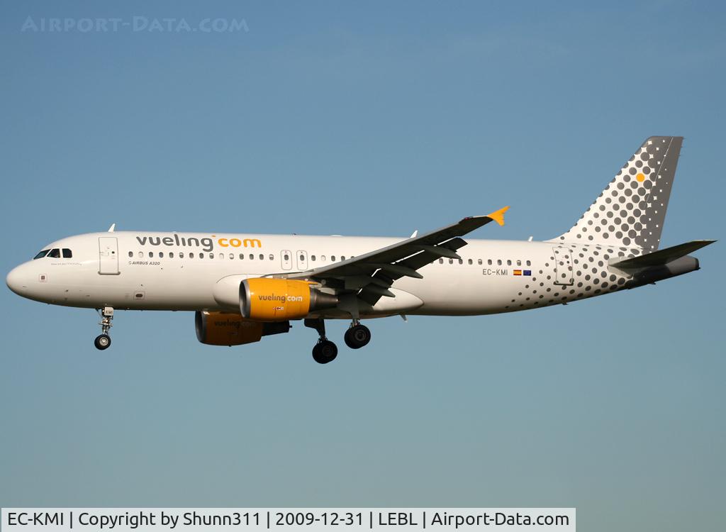 EC-KMI, 2008 Airbus A320-216 C/N 3400, Landing rwy 25R