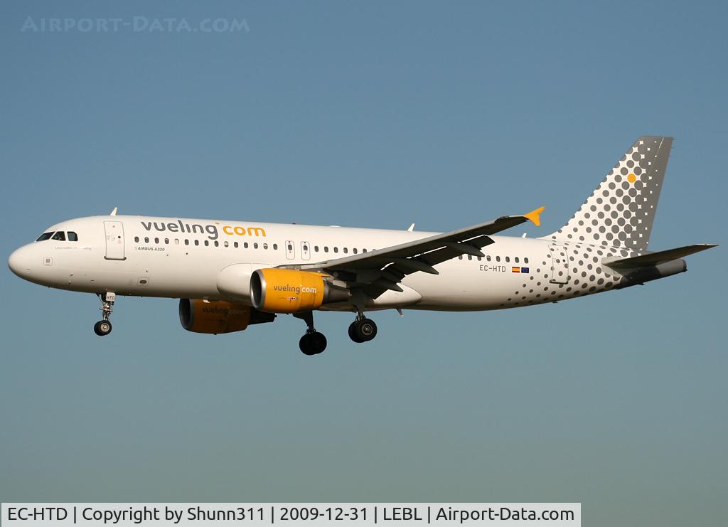 EC-HTD, 2001 Airbus A320-214 C/N 1550, Landing rwy 25R