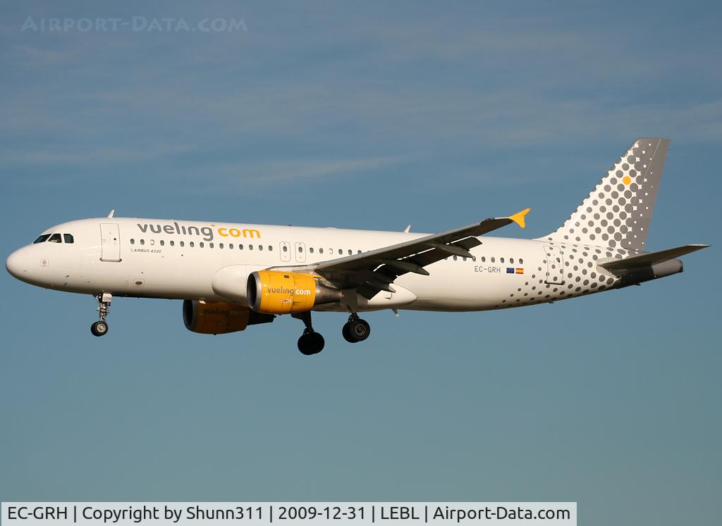 EC-GRH, 1990 Airbus A320-211 C/N 146, Landing rwy 25R