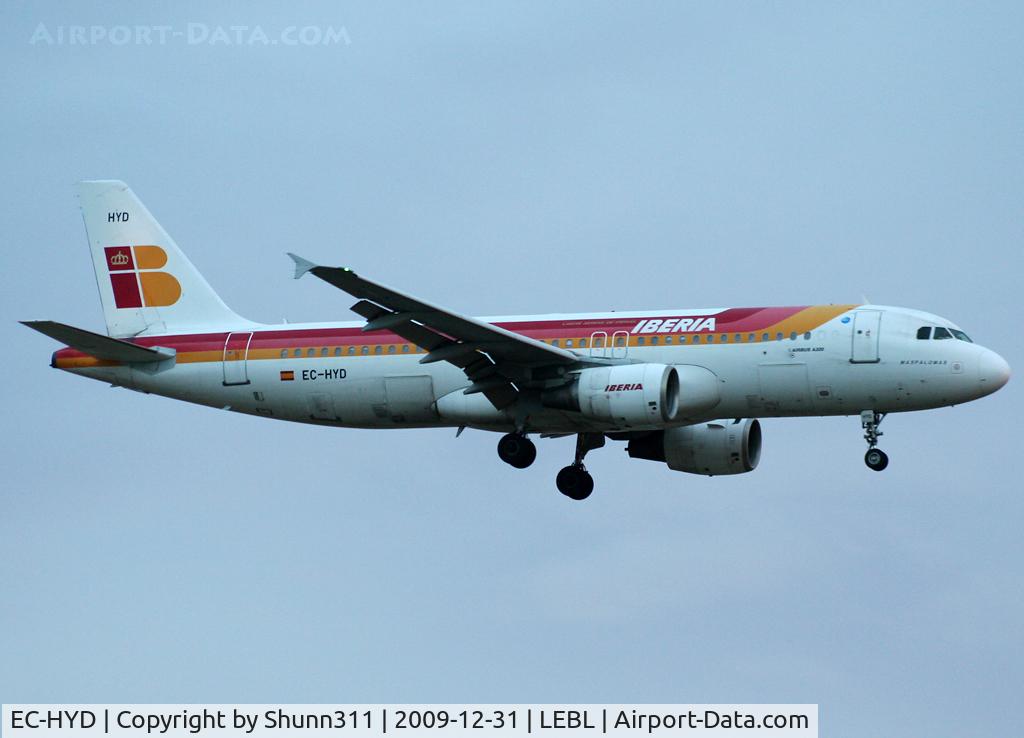 EC-HYD, 2000 Airbus A320-214 C/N 1288, Landing rwy 25R