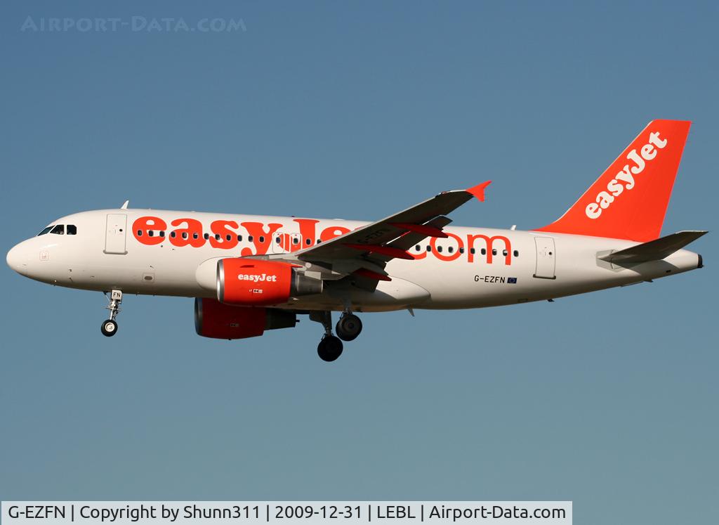 G-EZFN, 2009 Airbus A319-111 C/N 4076, Landing rwy 25R