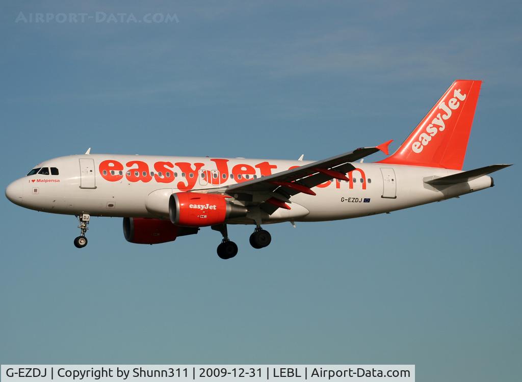 G-EZDJ, 2008 Airbus A319-111 C/N 3544, Landing rwy 25R with additional 'I love Malpensa' titles