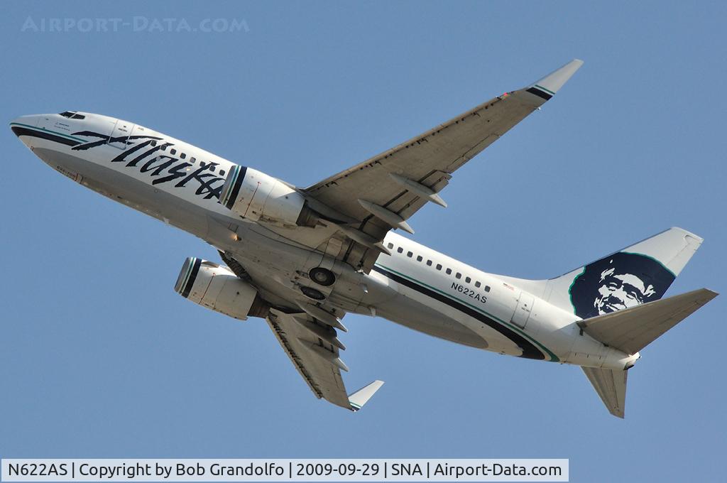 N622AS, 2000 Boeing 737-790 C/N 30165, Rare departure on runway 1L during Santa Ana winds
