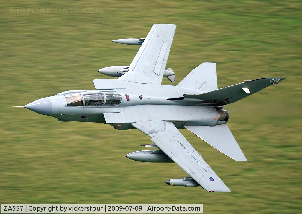 ZA557, 1981 Panavia Tornado GR.4 C/N 077/BS021/3041, Royal Air Force. Operated by the Marham Wing, coded '048'. Taken in the M6 Pass, Cumbria.