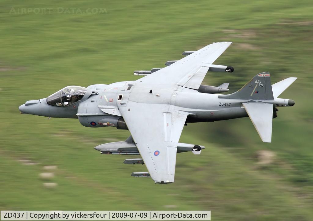ZD437, British Aerospace Harrier GR.7 C/N P49, Royal Air Force. Operated by 41 (R) Squadron, coded '49'. Taken in the M6 Pass, Cumbria.