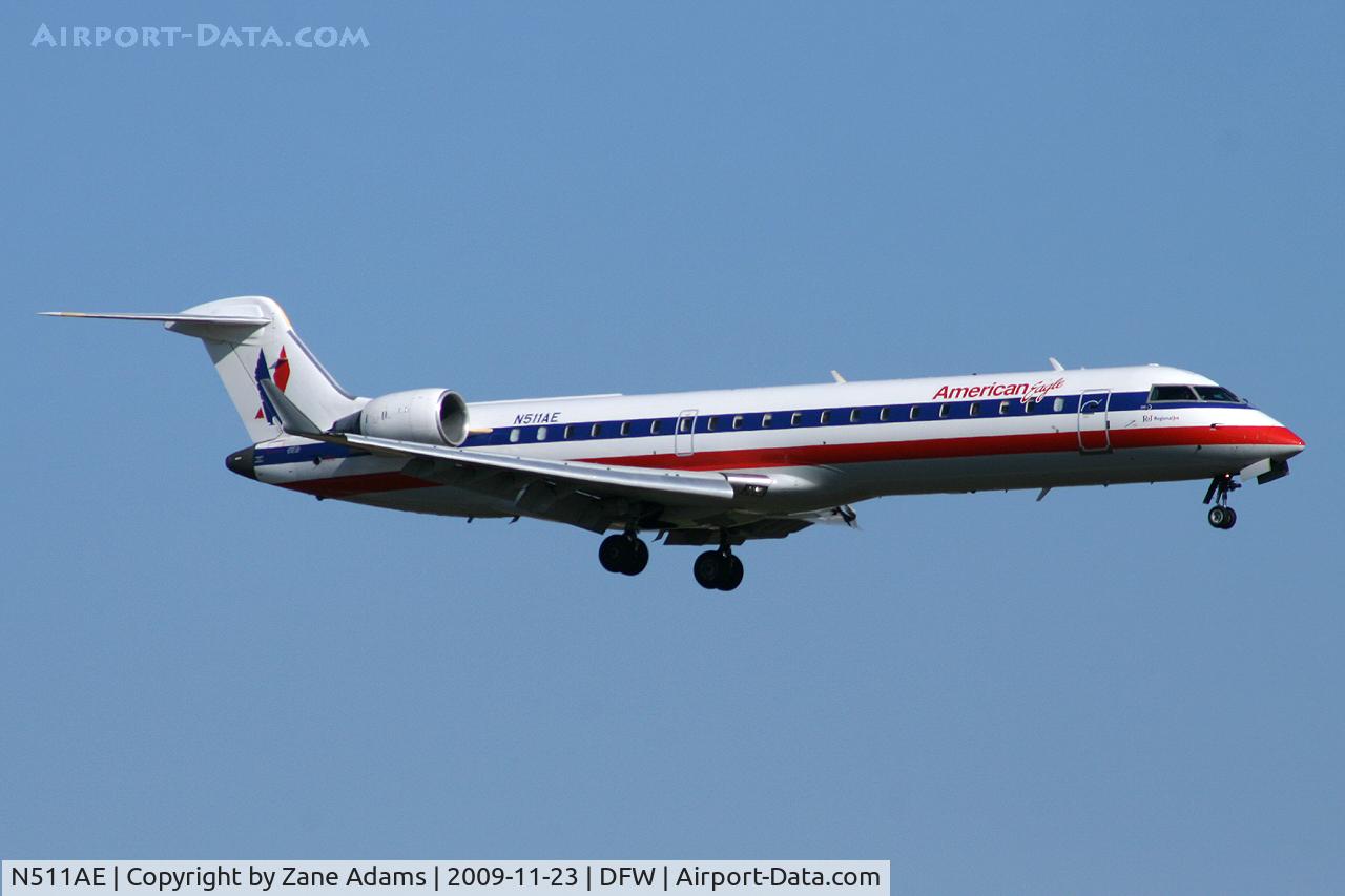 N511AE, 2003 Bombardier CRJ-701 (CL-600-2C10) Regional Jet C/N 10107, American Eagle at DFW