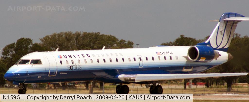 N159GJ, 2005 Bombardier CRJ-702 (CL-600-2C10) Regional Jet C/N 10238, GJS/UALX prepares to roll on 17L.
