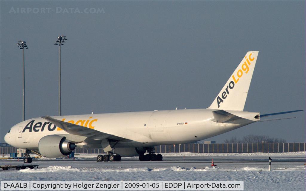 D-AALB, 2009 Boeing 777-FZN C/N 36002, At a sunny rest