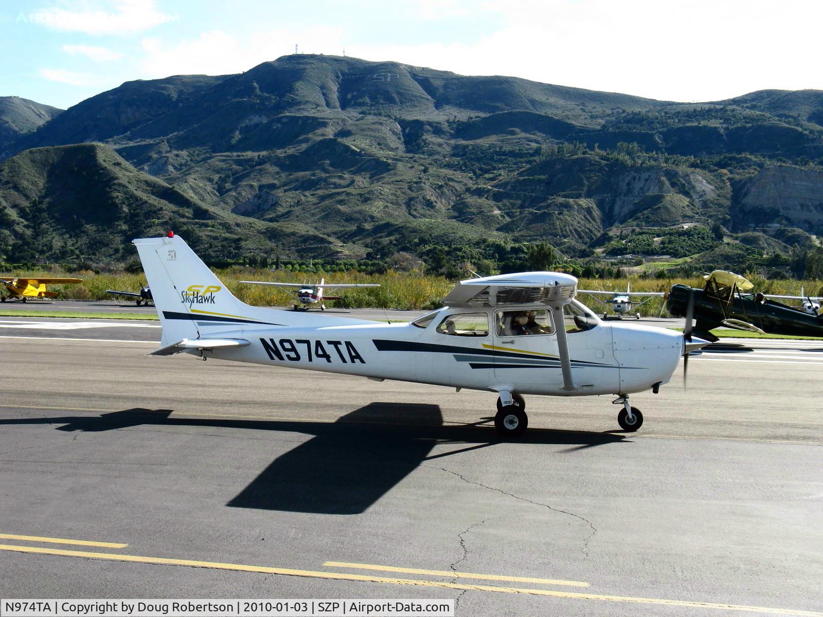 N974TA, 2002 Cessna 172S C/N 172S9074, 2002 Cessna 172S SKYHAWK SP, Lycoming IO-360-L2A 180 Hp, taxi