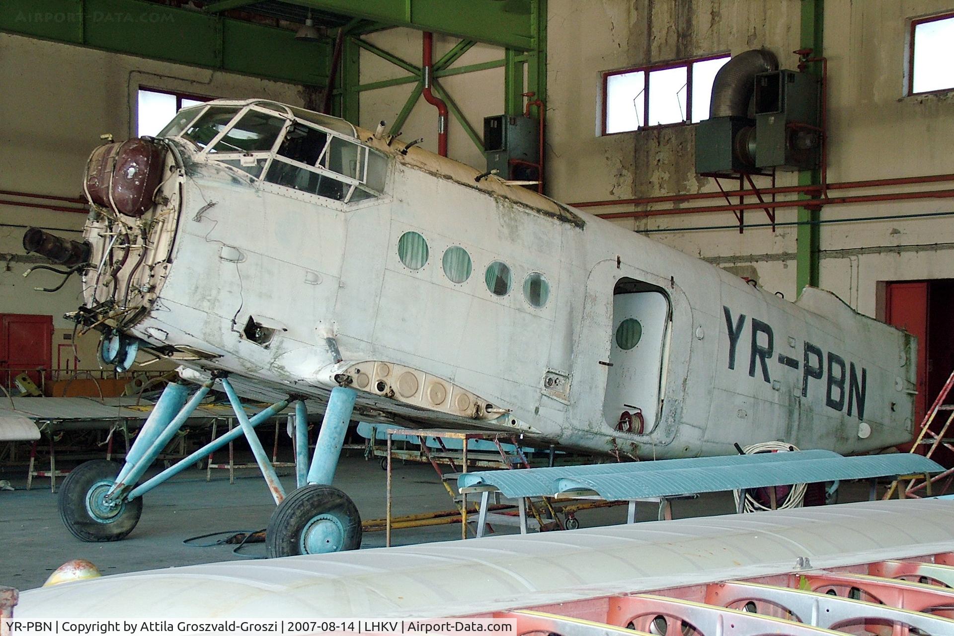 YR-PBN, 1984 PZL-Mielec AN-2R C/N 1G196-52, Hungary-Kaposújlak airport hangar