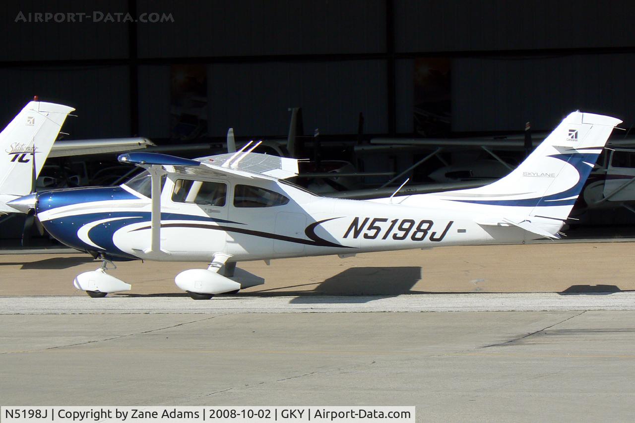 N5198J, Cessna 182T Skylane C/N 18282147, At Arlington Municipal
