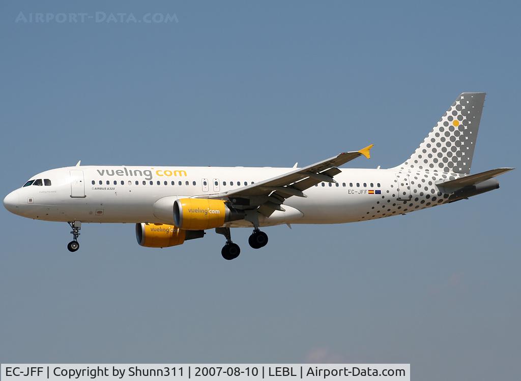 EC-JFF, 2005 Airbus A320-214 C/N 2388, Landing rwy 25R