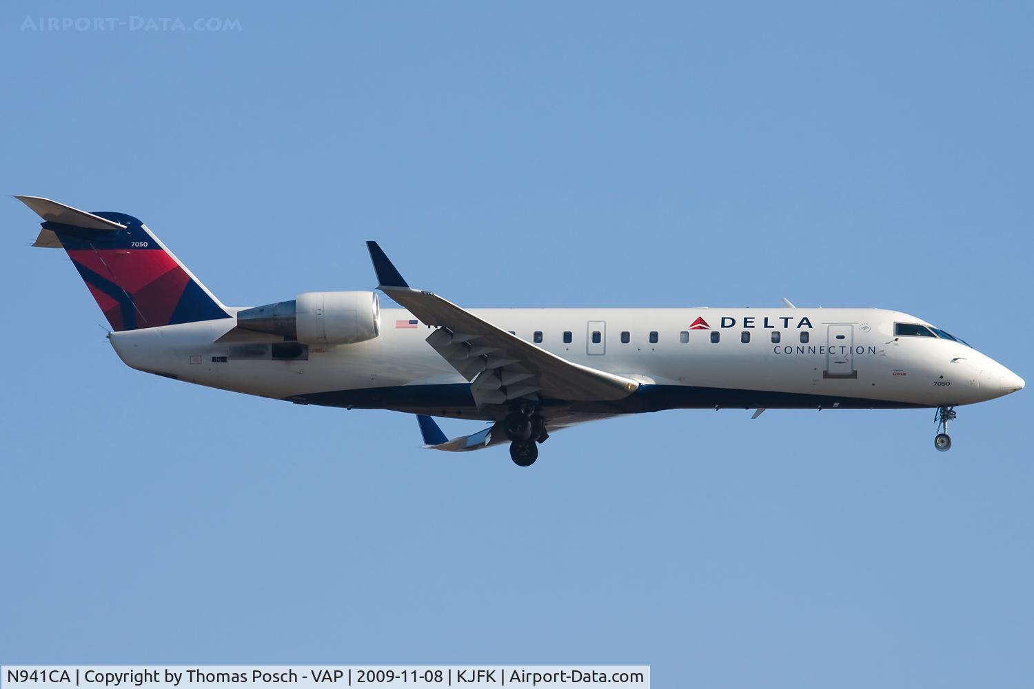 N941CA, 1994 Canadair CRJ-100ER (CL-600-2B19) C/N 7050, Delta Connection