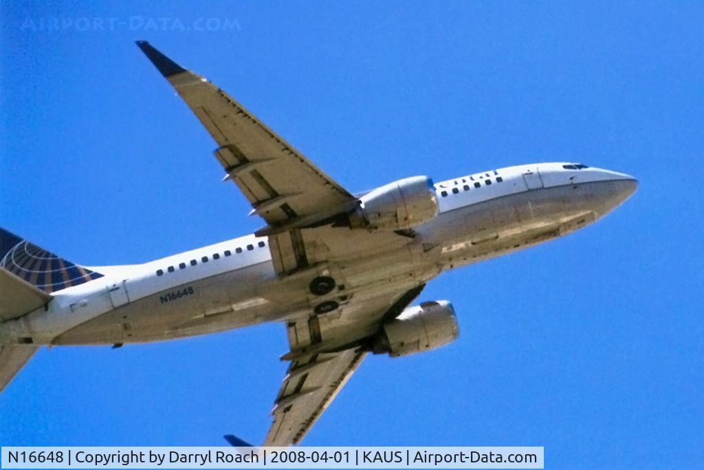 N16648, 1997 Boeing 737-524 C/N 28909, COA departs 35L.