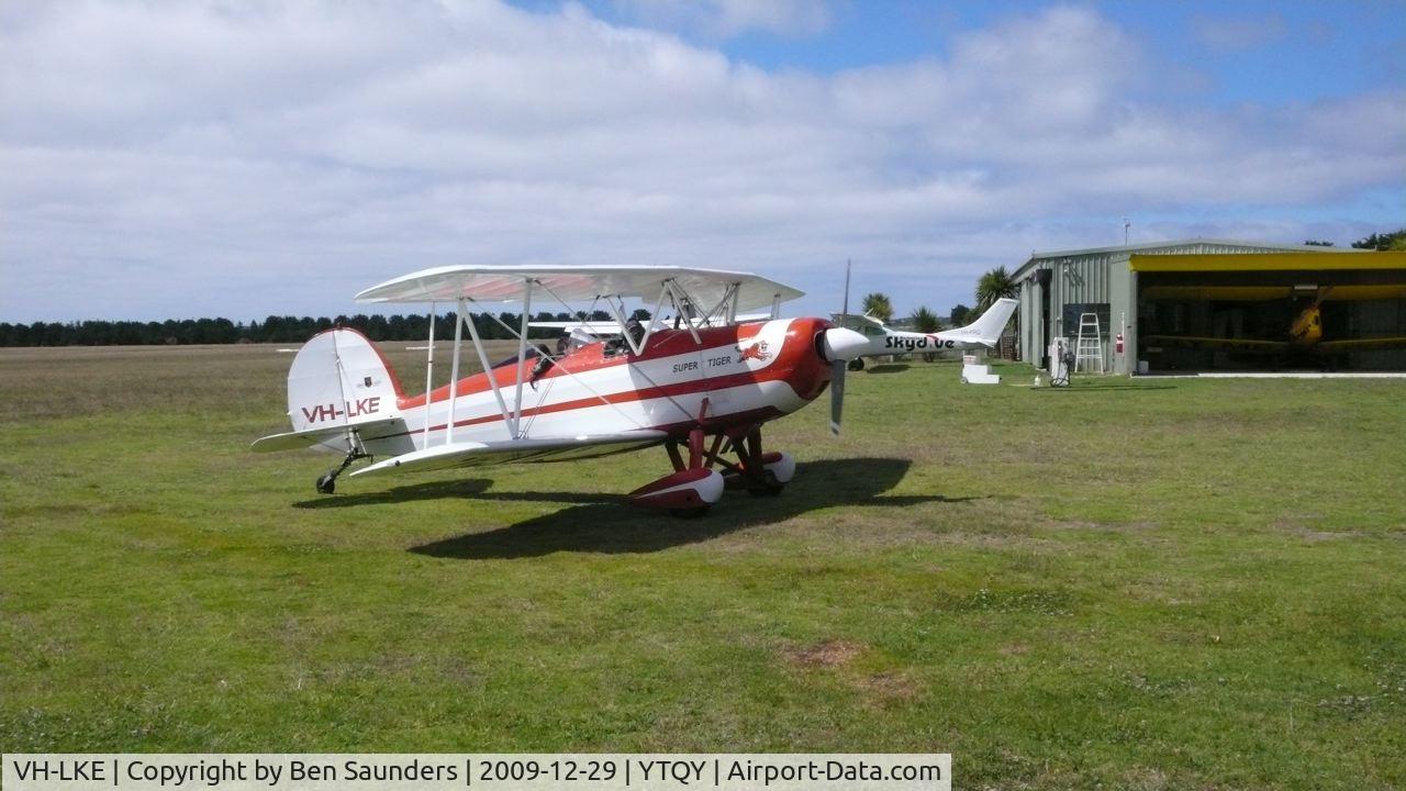 VH-LKE, 1974 Great Lakes 2T-1A-2 Sport Trainer C/N 0705, Just landed