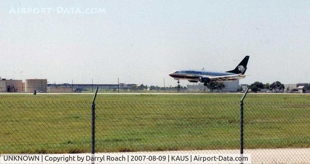 UNKNOWN, Boeing 737 C/N Unknown, AMX B737 lands 17L.