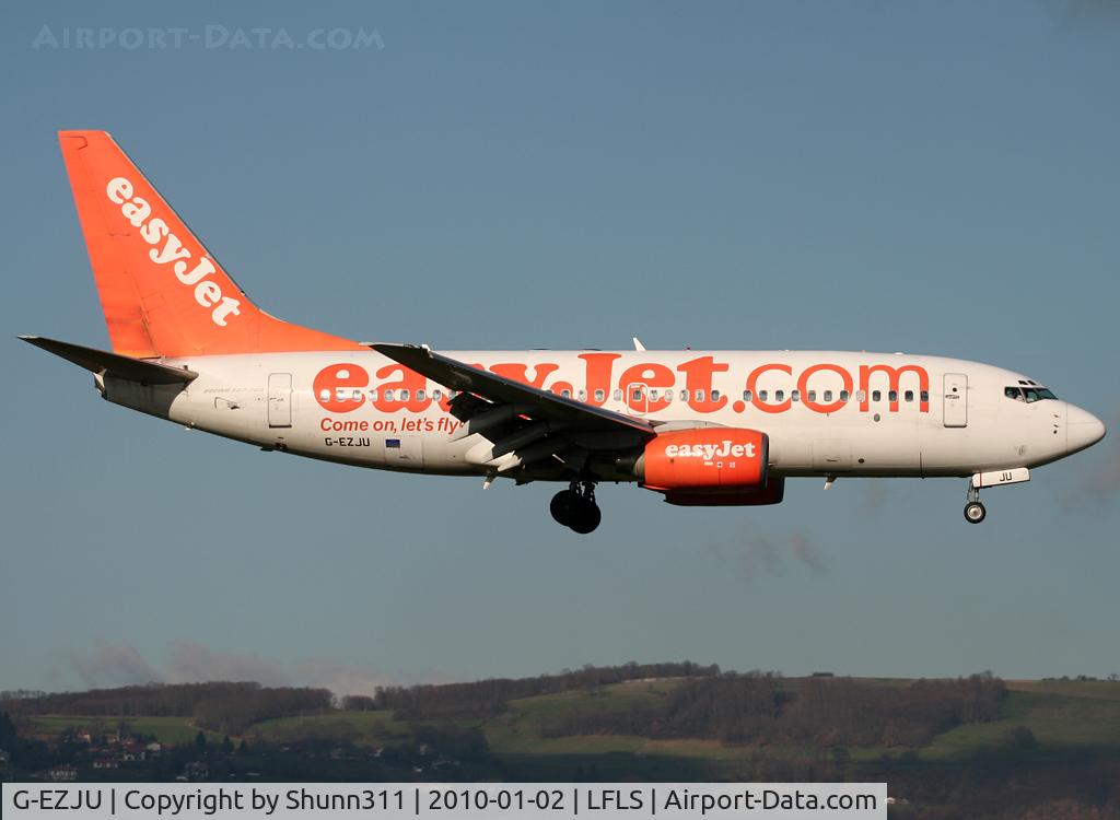 G-EZJU, 2003 Boeing 737-73V C/N 32416, Landing rwy 09