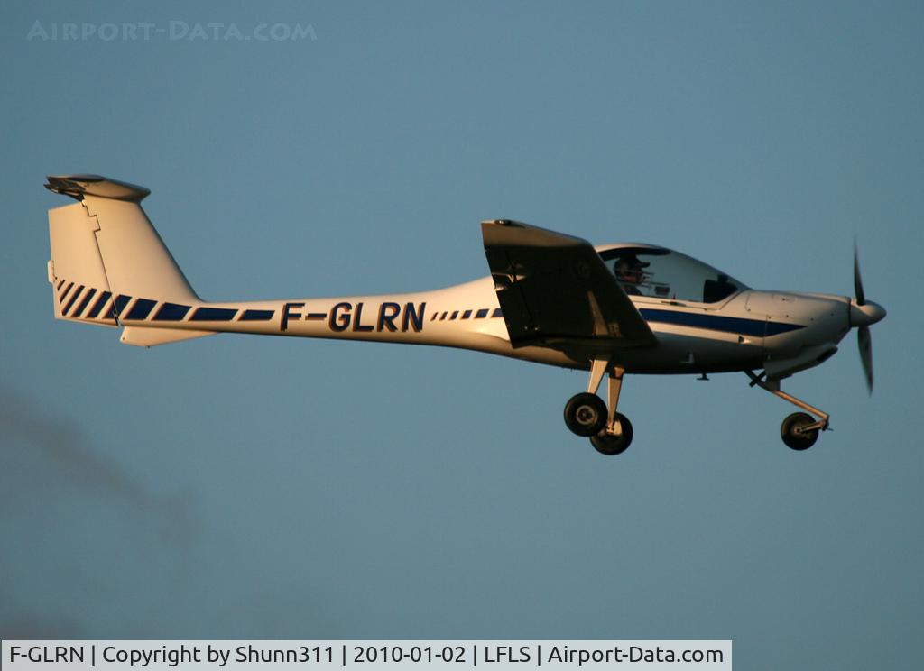 F-GLRN, Diamond DA-20A-1 Katana C/N 10111, Landing rwy 09