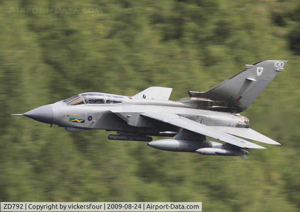 ZD792, 1984 Panavia Tornado GR.4 C/N 402/BS135/3184, Royal Air Force Tornado GR4 (c/n BS135). Operated by the Marham Wing, coded '100' and wearing 13 Squadron markings. Thirlmere, Cumbria.