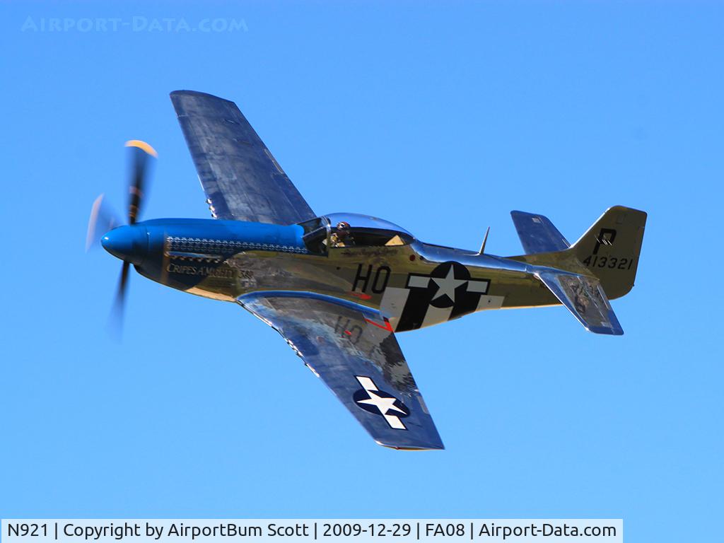 N921, 1945 North American P-51D Mustang C/N 124-48260 (45-11507), Kermit Weeks doing an Aerial Demo of his P-51