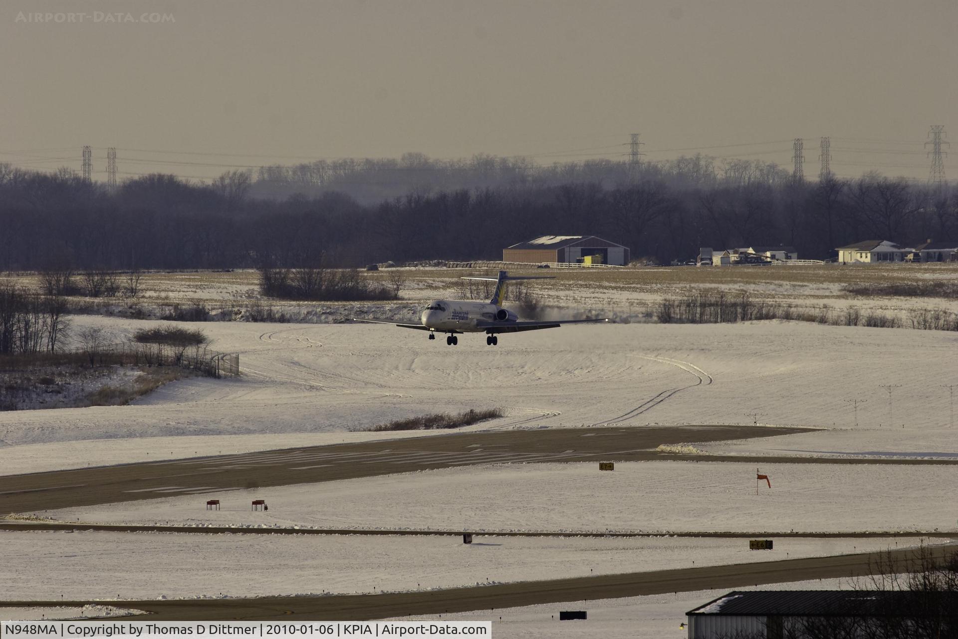 N948MA, 1989 McDonnell Douglas DC-9-87 C/N 49778, Allegiant Airways (N948MA) short final at Peoria Illinois