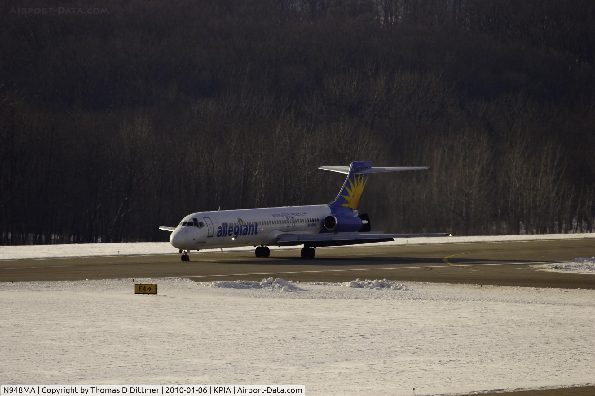 N948MA, 1989 McDonnell Douglas DC-9-87 C/N 49778, Allegiant Airways (N948MA) landing roll
