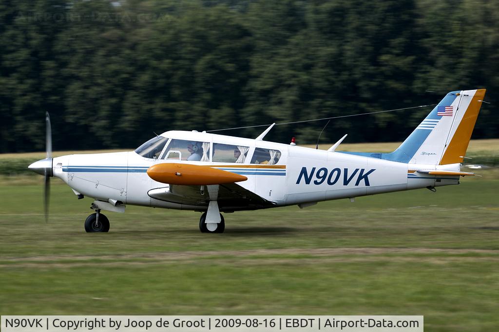 N90VK, 1970 Piper PA-24-260 Comanche C C/N 24-4926, departure after the old-timer fly-in.
