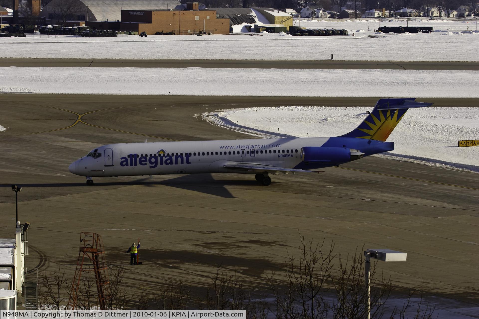 N948MA, 1989 McDonnell Douglas DC-9-87 C/N 49778, Allegiant Airways (N948MA) starting the turn into the gate