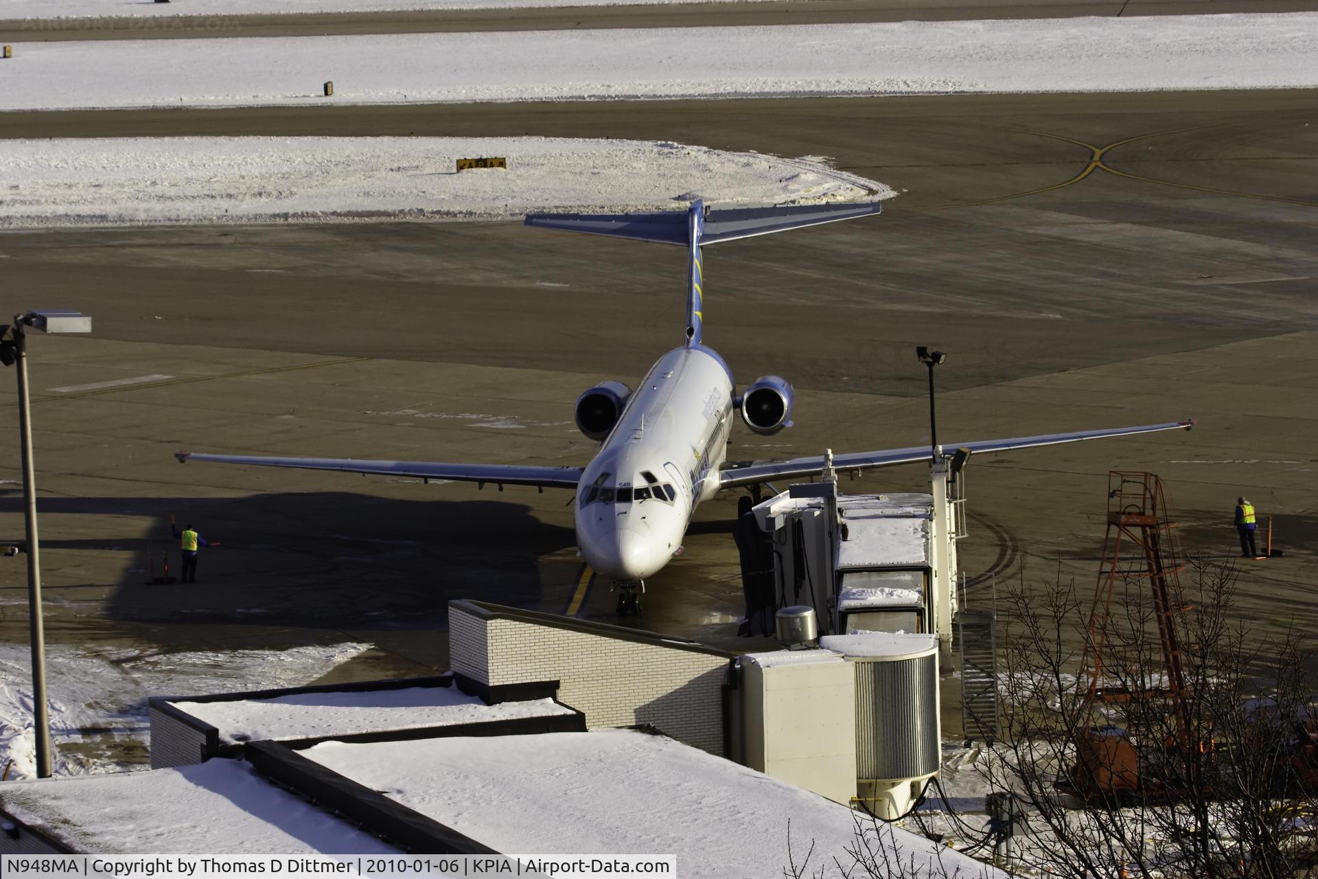 N948MA, 1989 McDonnell Douglas DC-9-87 C/N 49778, Allegiant Airways (N948MA) eases into the gate