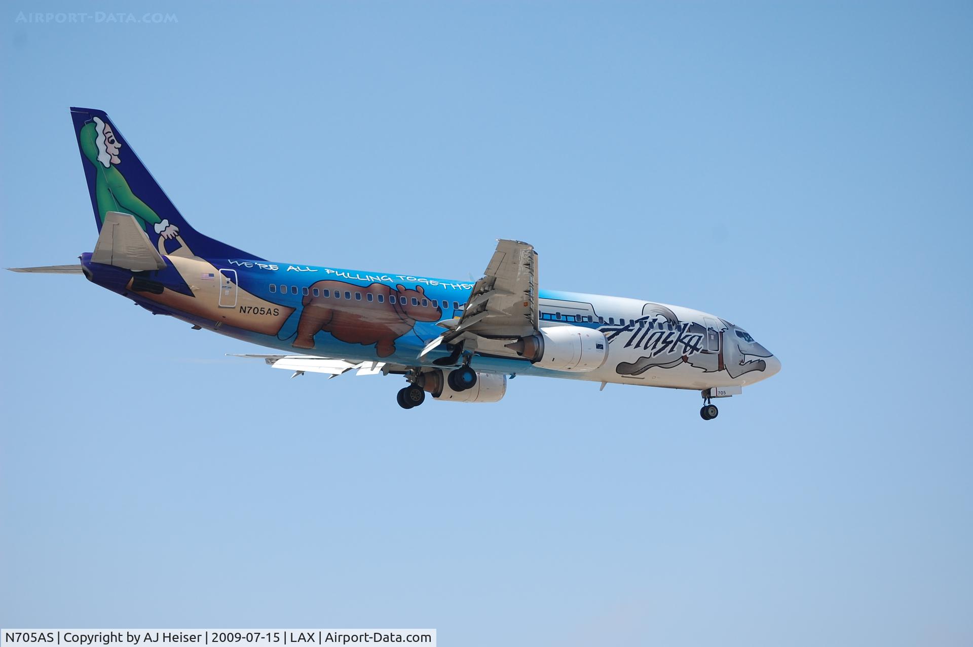 N705AS, 1998 Boeing 737-490 C/N 29318, N705AS short final rwy 24R