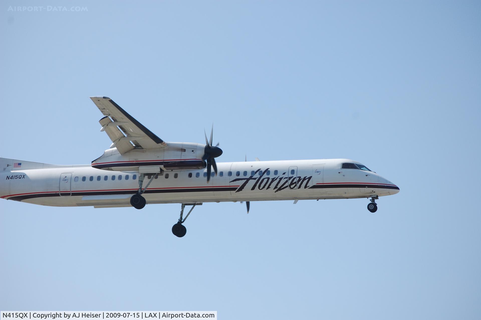 N415QX, 2003 De Havilland Canada DHC-8-402 Dash 8 C/N 4081, N415QX short final rwy 24R