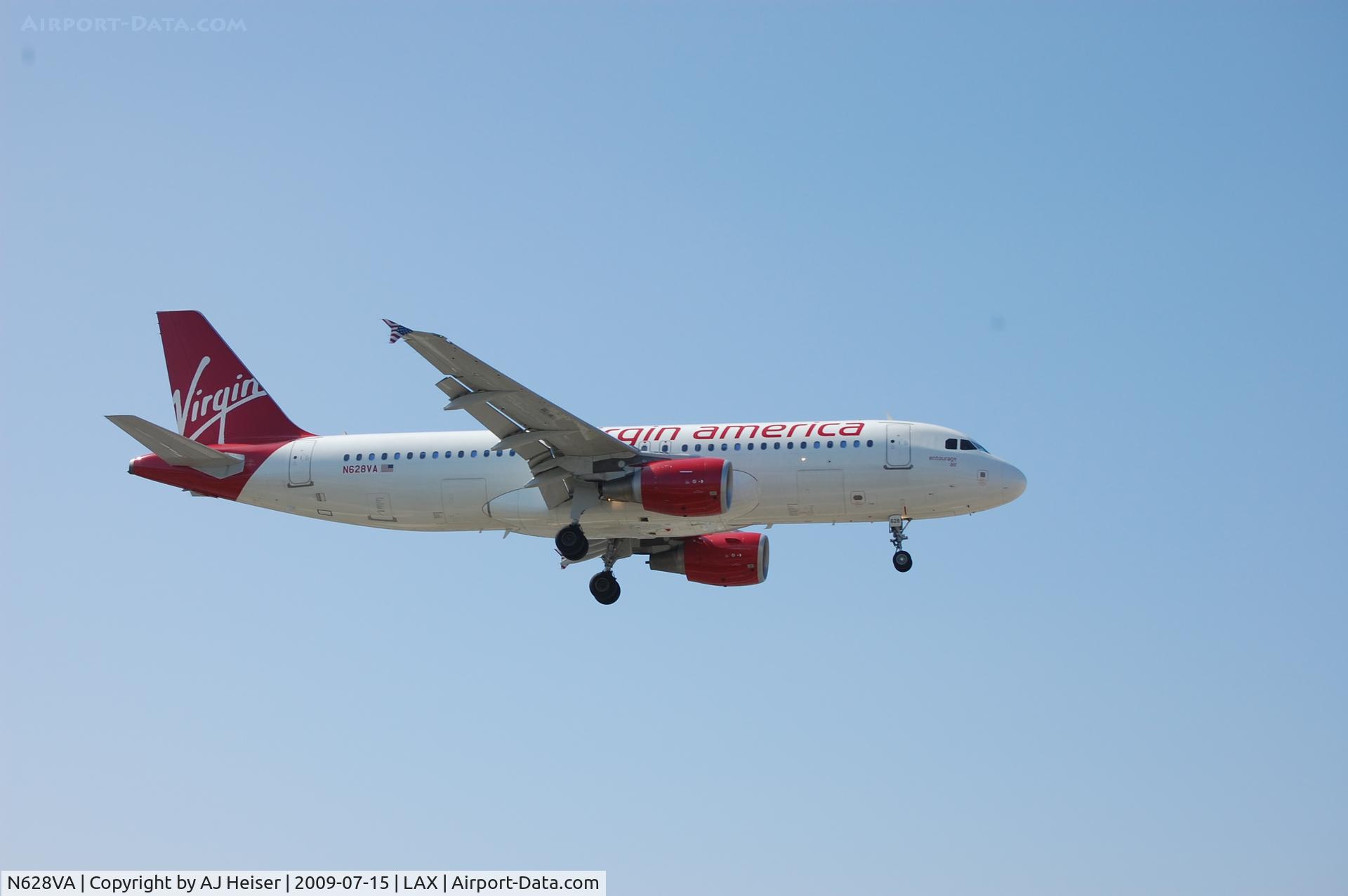 N628VA, 2007 Airbus A320-214 C/N 2993, N628VA short final rwy 24R