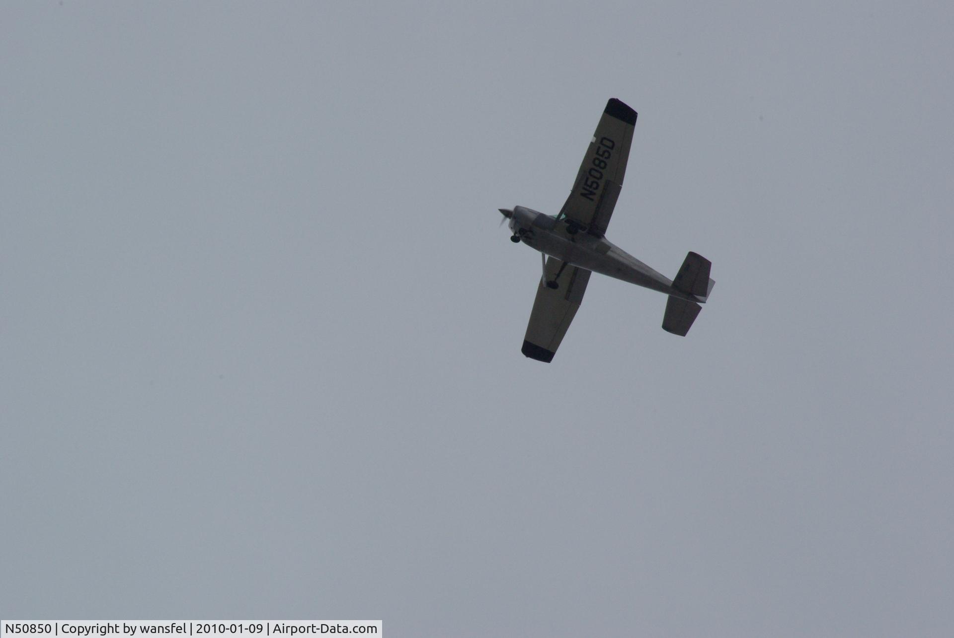 N50850, 1968 Cessna 150J C/N 15069596, Flying overhead