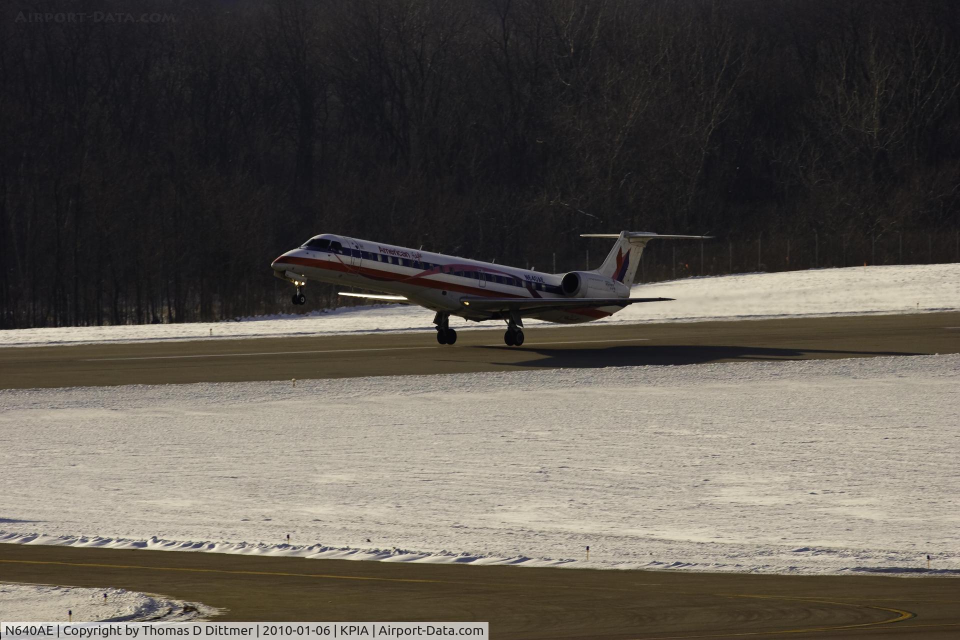 N640AE, 1999 Embraer ERJ-145LR (EMB-145LR) C/N 145183, American Eagle (N640AE) airborne