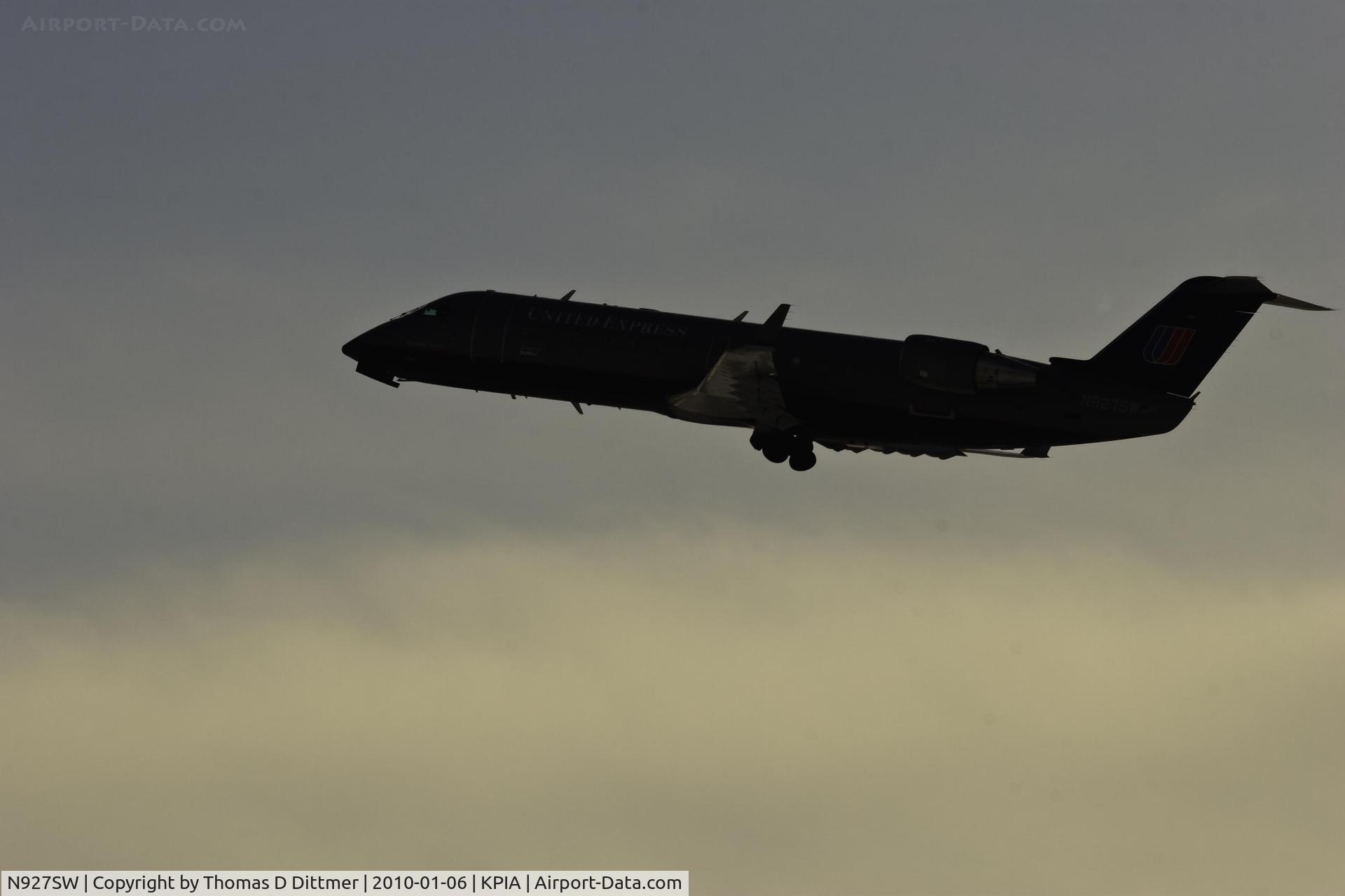N927SW, 2002 Bombardier CRJ-200ER (CL-600-2B19) C/N 7693, United Express (N927SW) enroute to destination