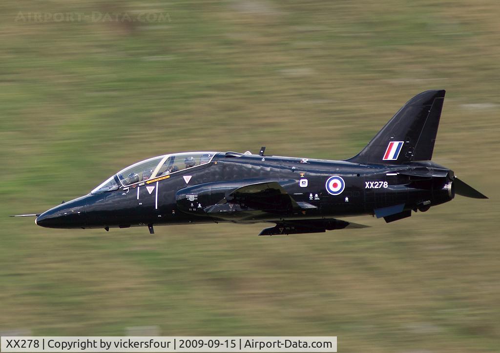 XX278, 1978 Hawker Siddeley Hawk T.1A C/N 103/312103, Royal Air Force. On loan to BAE at Warton for customer pilot training. Dunmail Raise, Cumbria.
