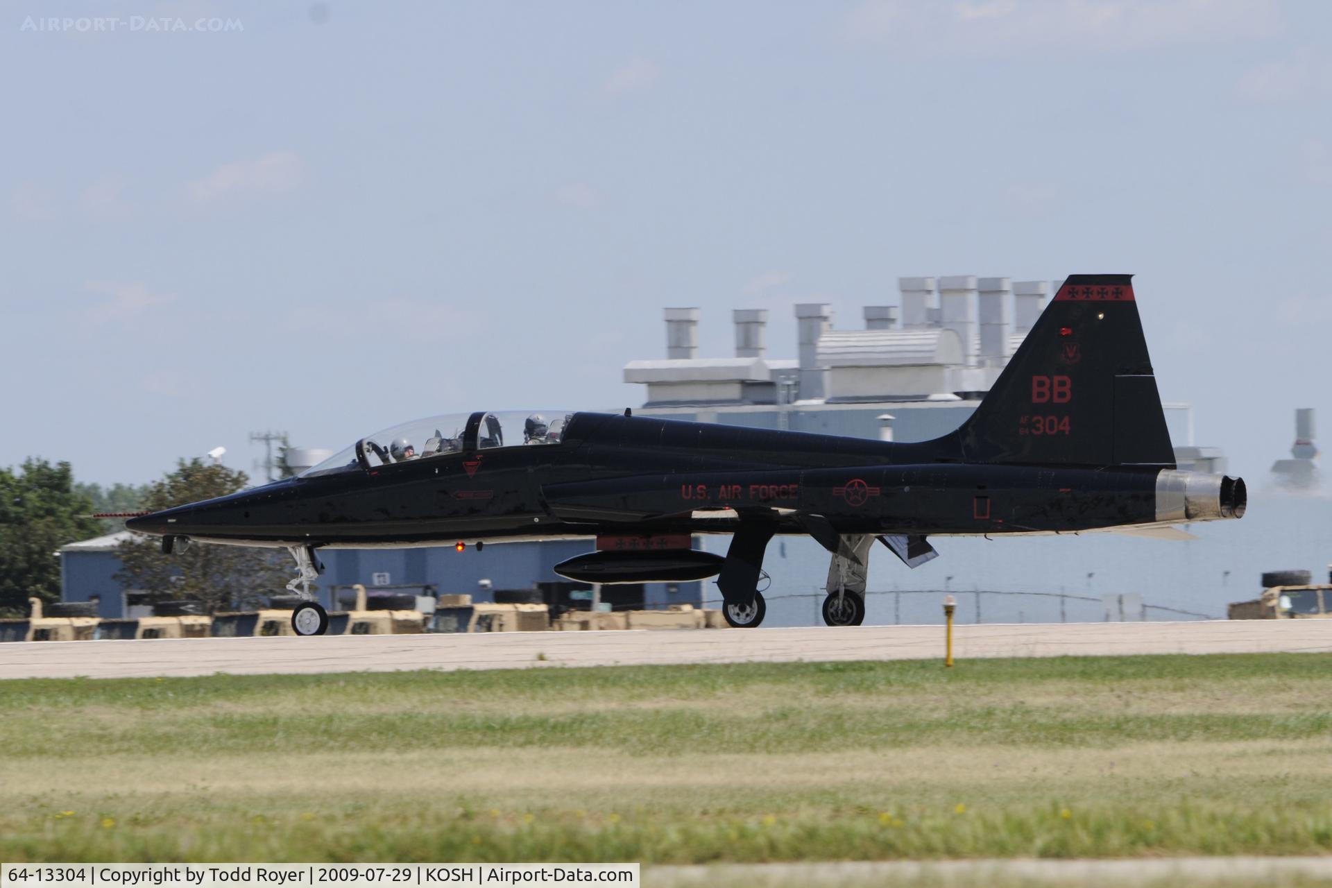 64-13304, 1964 Northrop T-38A Talon C/N N.5733, EAA AIRVENTURE 2009