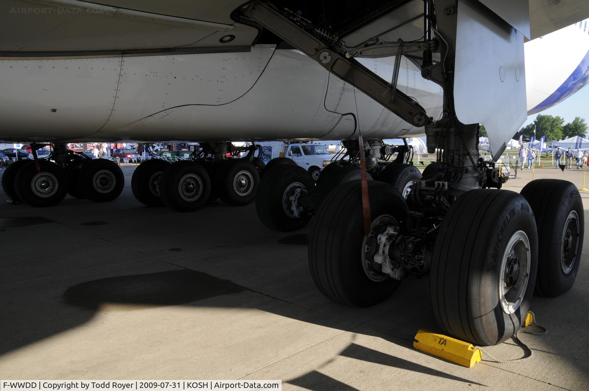F-WWDD, 2005 Airbus A380-861 C/N 004, EAA AIRVENTURE 2009