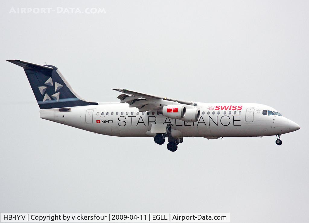 HB-IYV, 2000 British Aerospace Avro 146-RJ100 C/N E3377, Swiss International Airlines