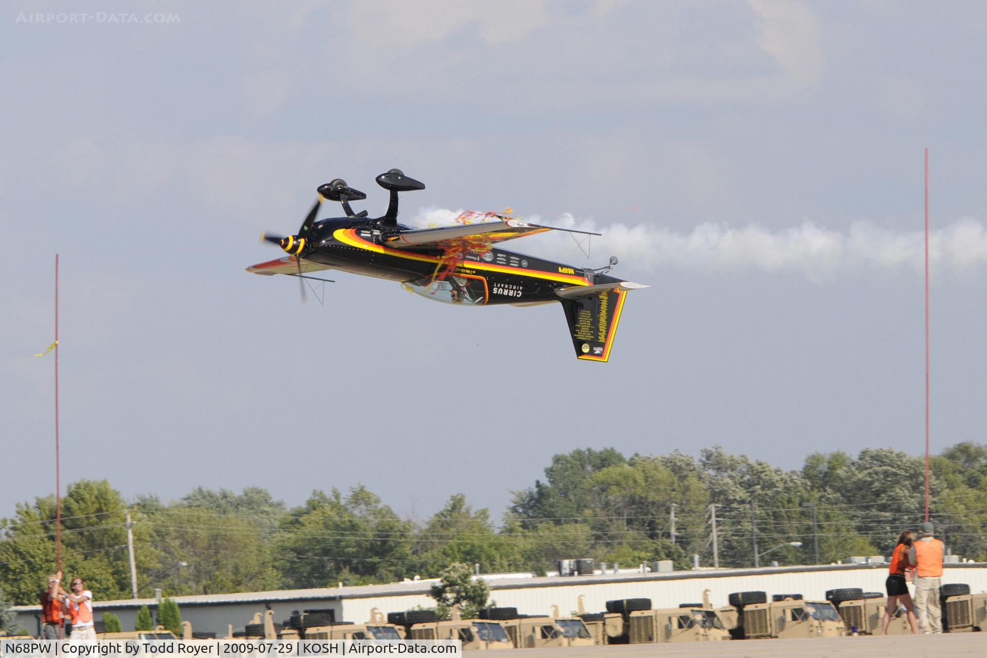 N68PW, Extra EA-300S C/N 030, EAA AIRVENTURE 2009