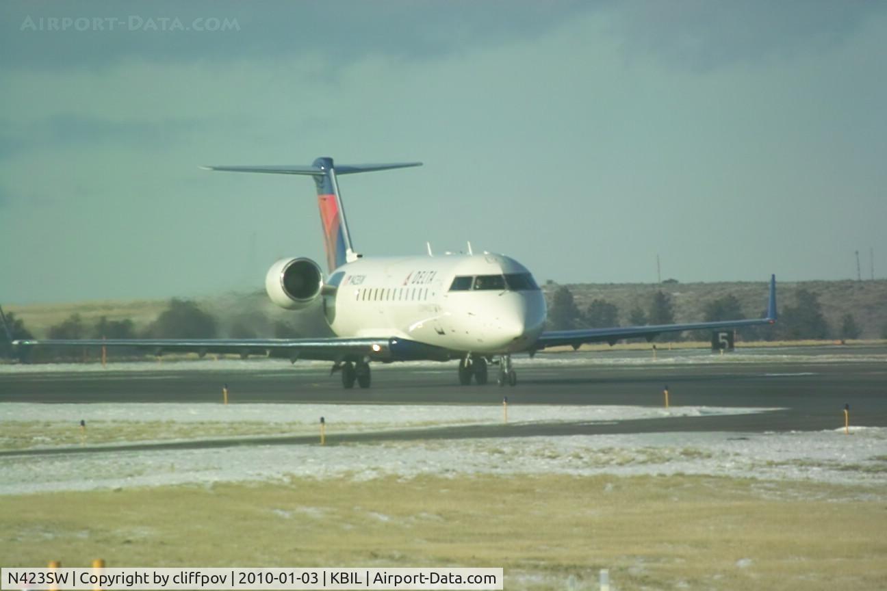 N423SW, 2000 Bombardier CRJ-200LR (CL-600-2B19) C/N 7456, Bombardier CL-600