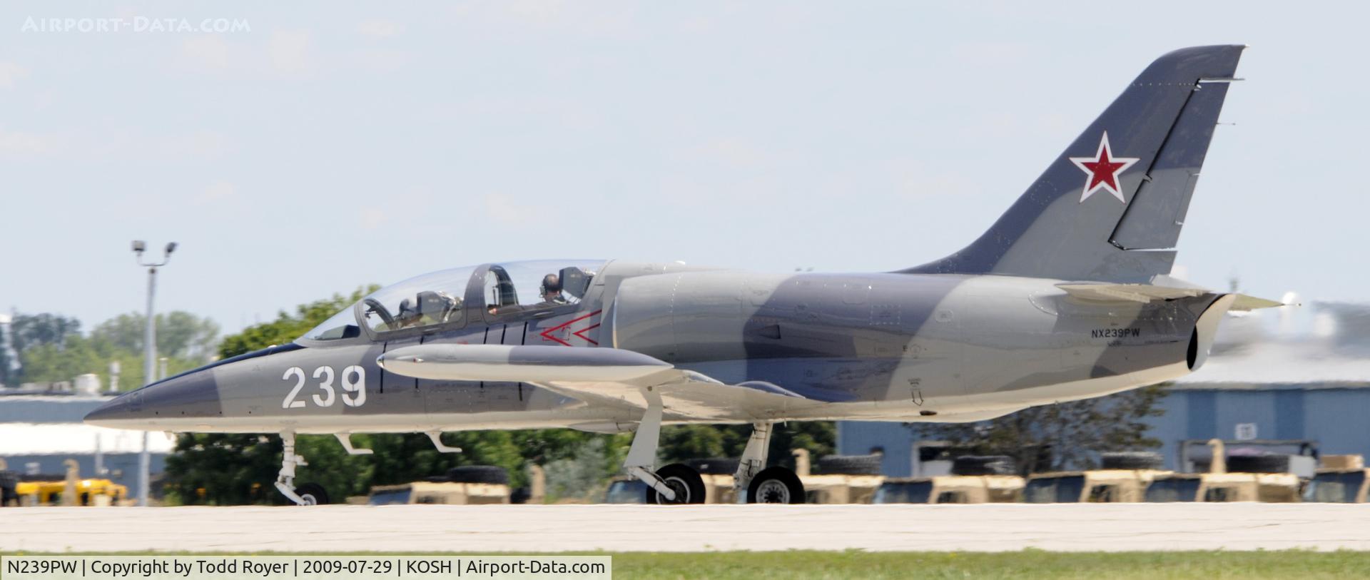 N239PW, 1979 Aero L-39C Albatros Albatros C/N 931526, EAA AIRVENTURE 2009